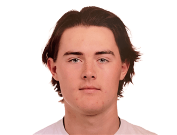 Un portrait de Cole Carey.
