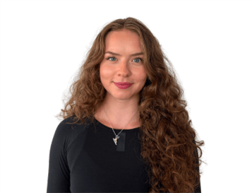 Maxine Volstad headshot